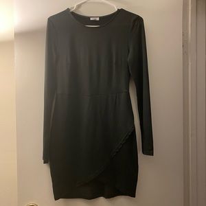 Black bodycon dress